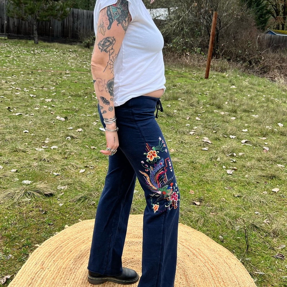 Embroidered Y2K Lucky Brand Navy Blue Sweats